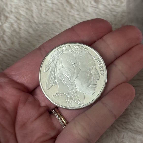 One Troy Ounce Coin - Picture 2 of 5